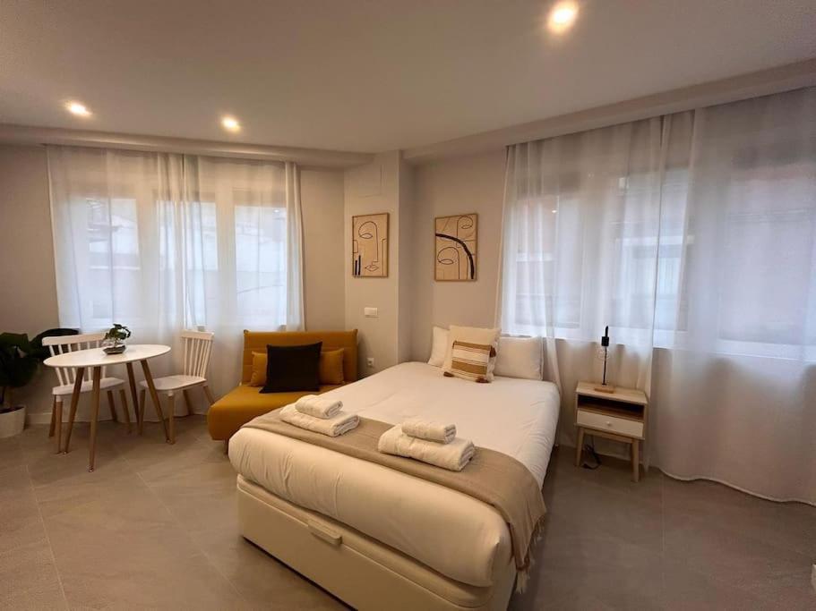 Cozy Studio In Tetuan - En 1/8 Madrid Ngoại thất bức ảnh